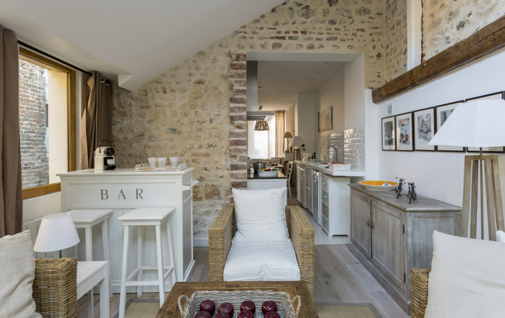 Elegantna kuća puna starinskog šarma - 3