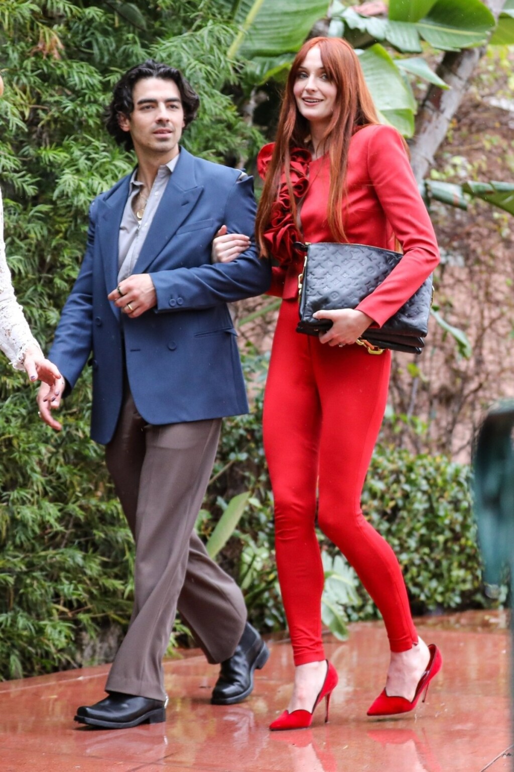 Sophie Turner i bez potpetica nadvisivala je svojeg bivšeg partnera Joea Jonasa