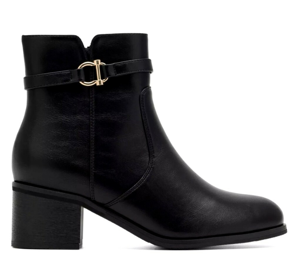 Clara Barson (CCC), 29,99 EUR