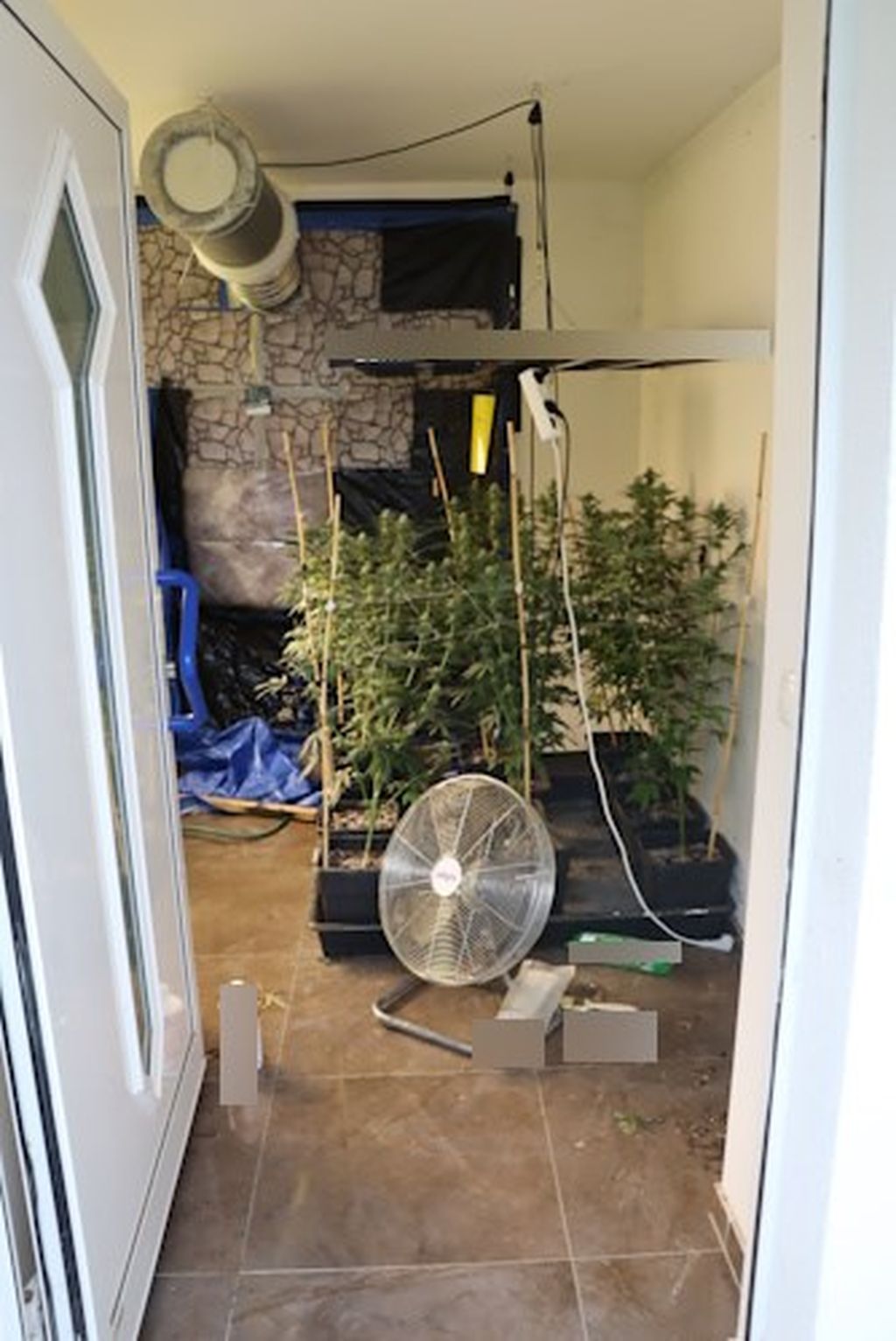 Uhićenje, ilustracija