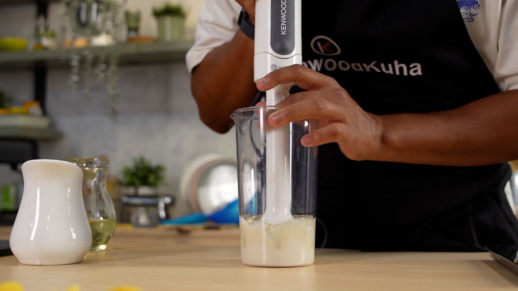 Laktoneza se lako napravi s Kenwood štapnim mikserom.