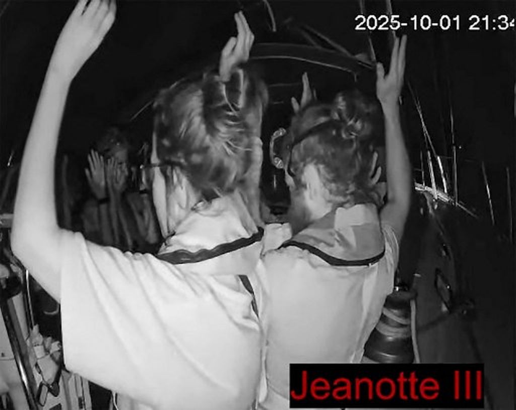 Vojska presrela flotilu za Gazu - 1