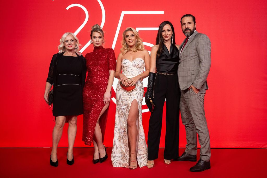 Ksenija Pajić, Lena Medar, Katarina Baban, Martina Stjepanović i Filip Juričić