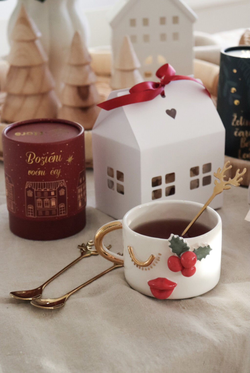 Brend Flora čajevi ima šarmantne šalice te više od 130 biljnih čajeva i čajnih mješavina te više od 30 voćnih čajeva - 9