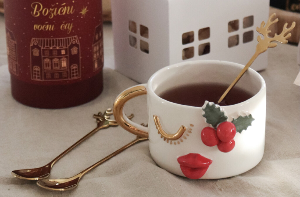 Brend Flora čajevi ima šarmantne šalice te više od 130 biljnih čajeva i čajnih mješavina te više od 30 voćnih čajeva - 18