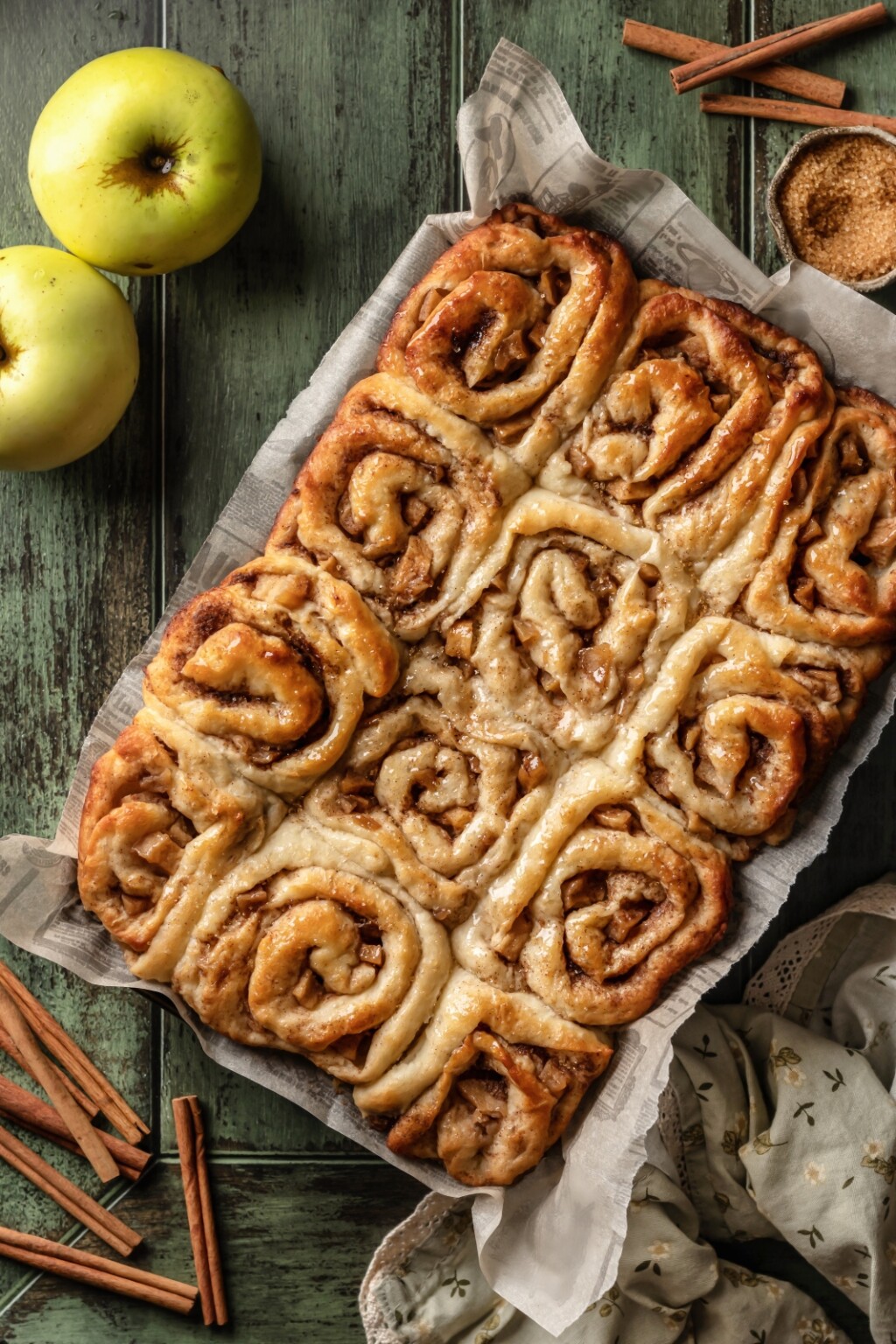 Cimet rolice s jabukama