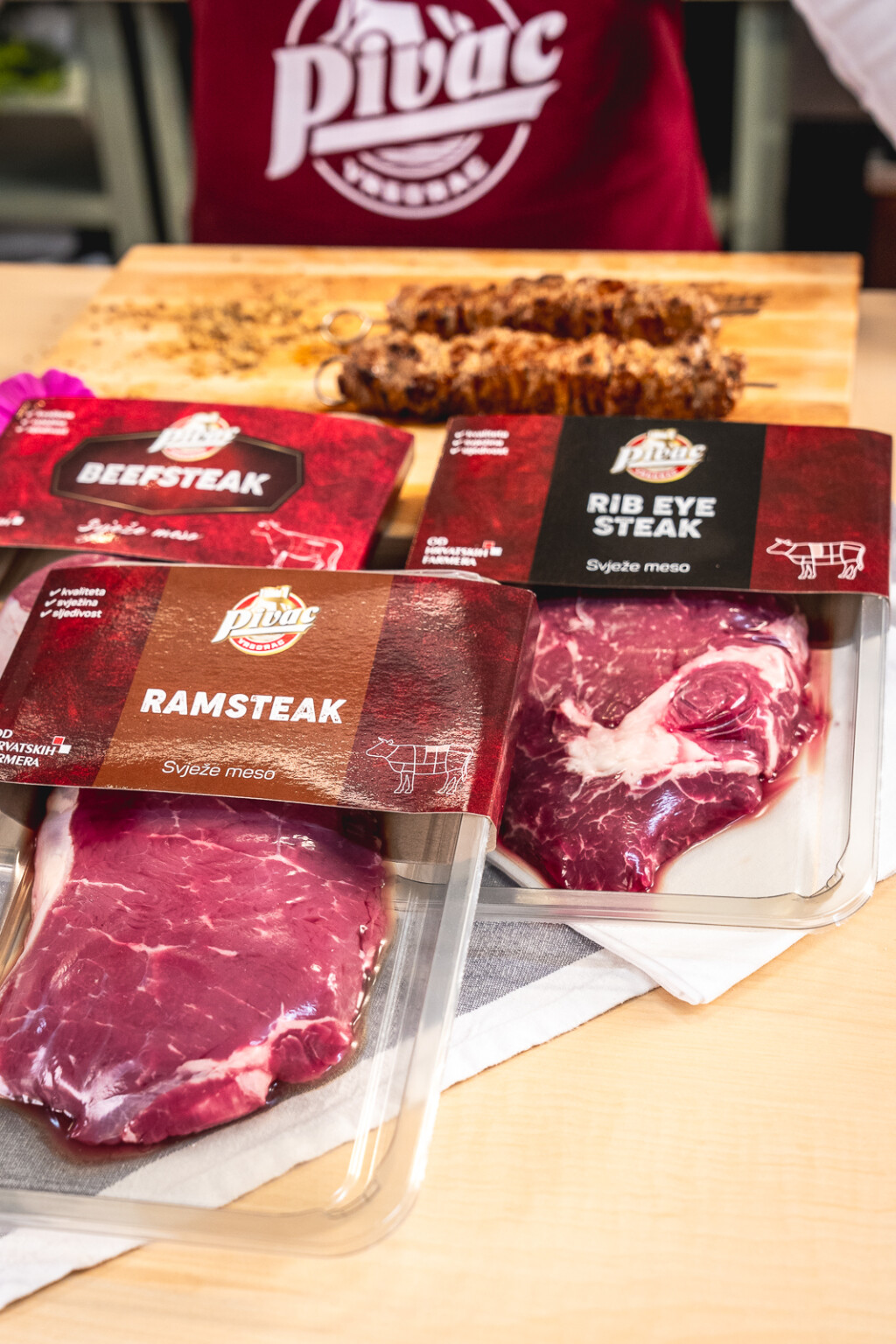 Stratagliatta složena s biftekom, ramstekom i ribeye steakom od Pivca