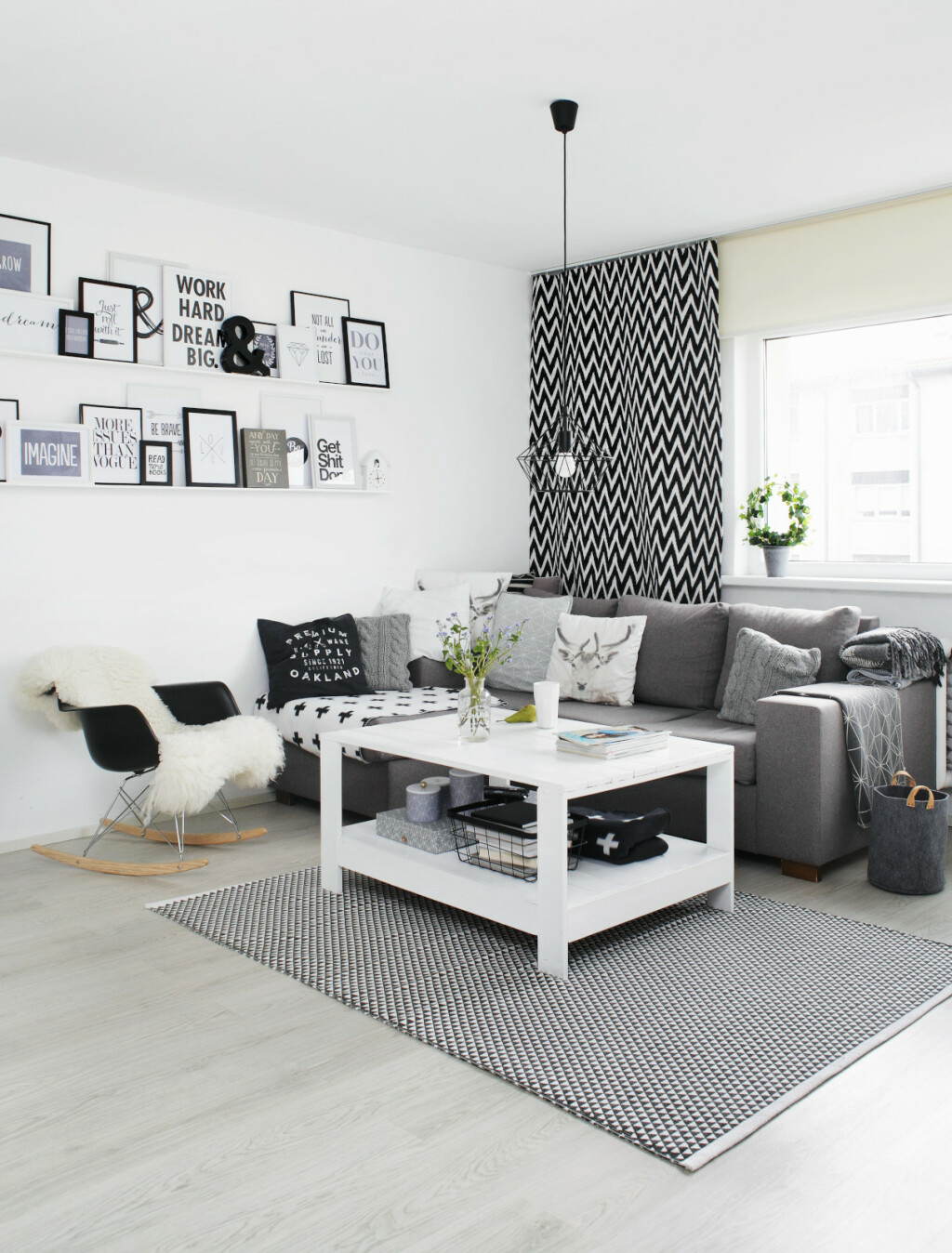 Minimalistički uređen crno-bijeli stan - 6