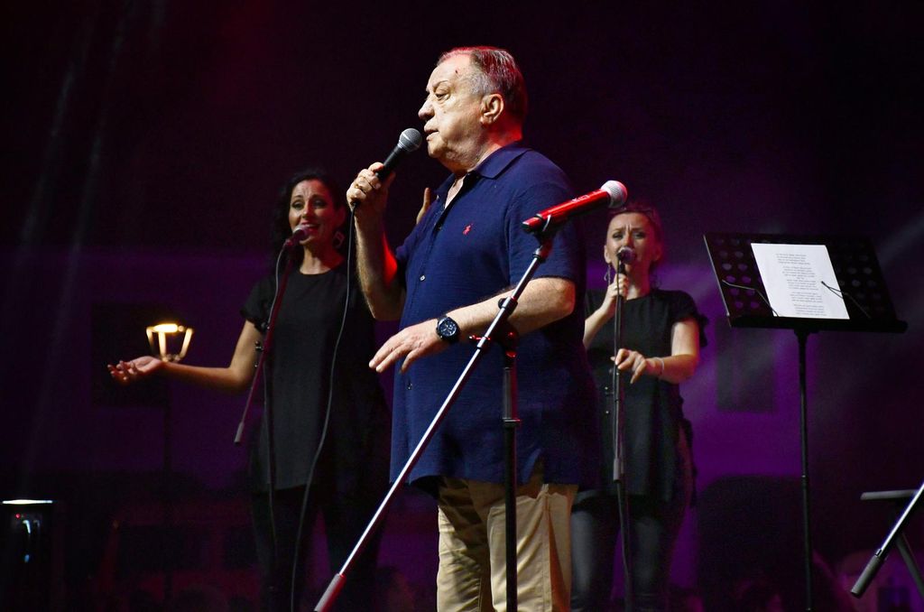 Halid Bešlić u Slavonskom Brodu - 1