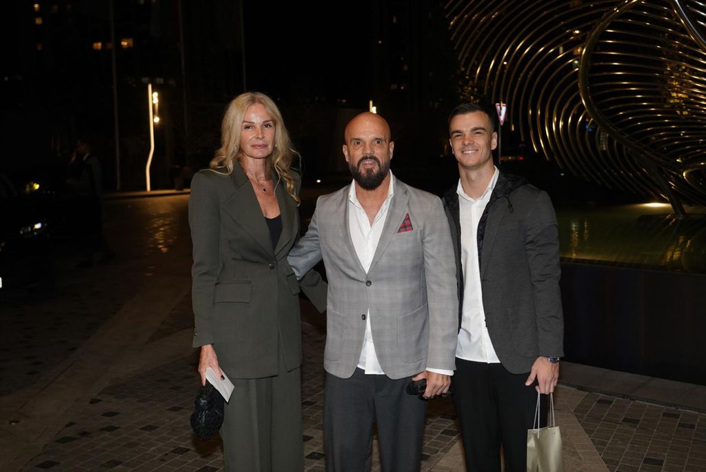 Boban Rajović sa suprugom i sinom