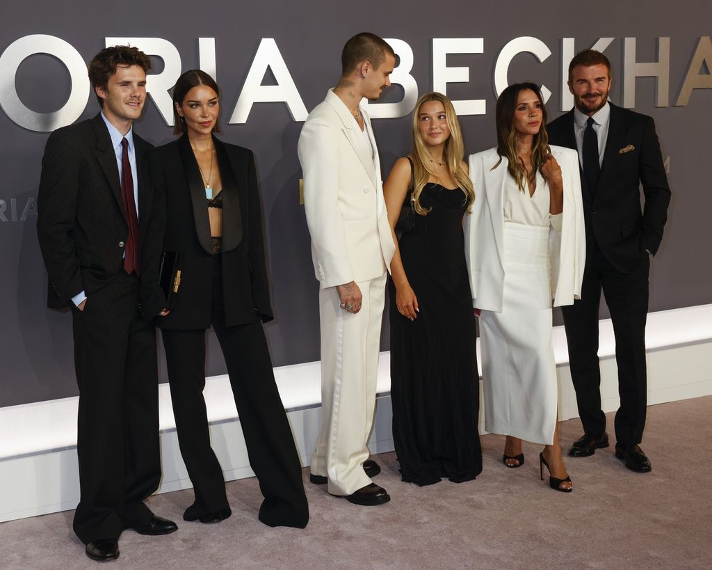 Victoria Beckham - 9