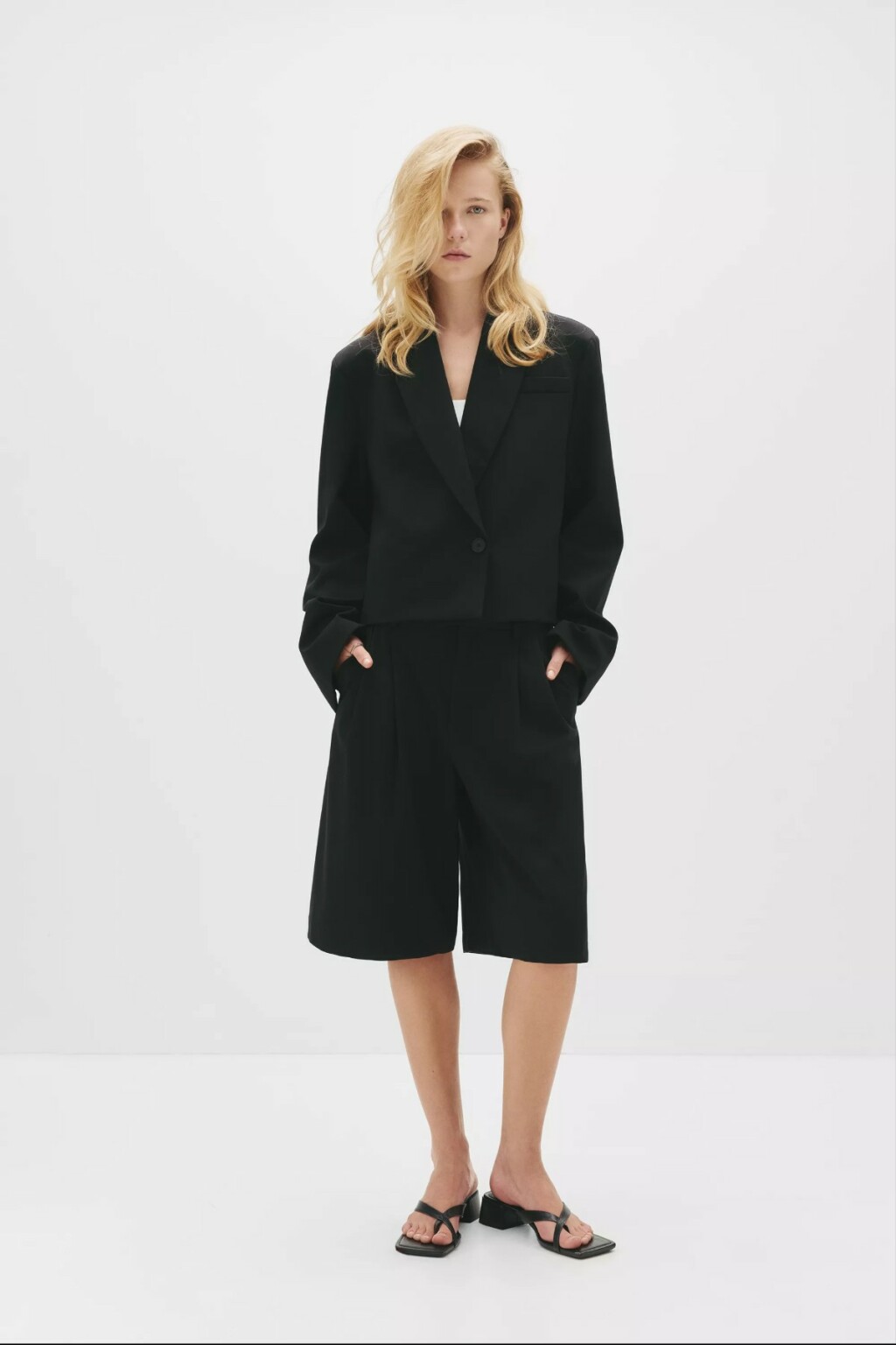 Pull&Bear, 25,99 eura