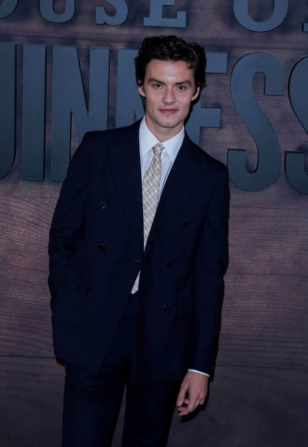 Louis Partridge - 17