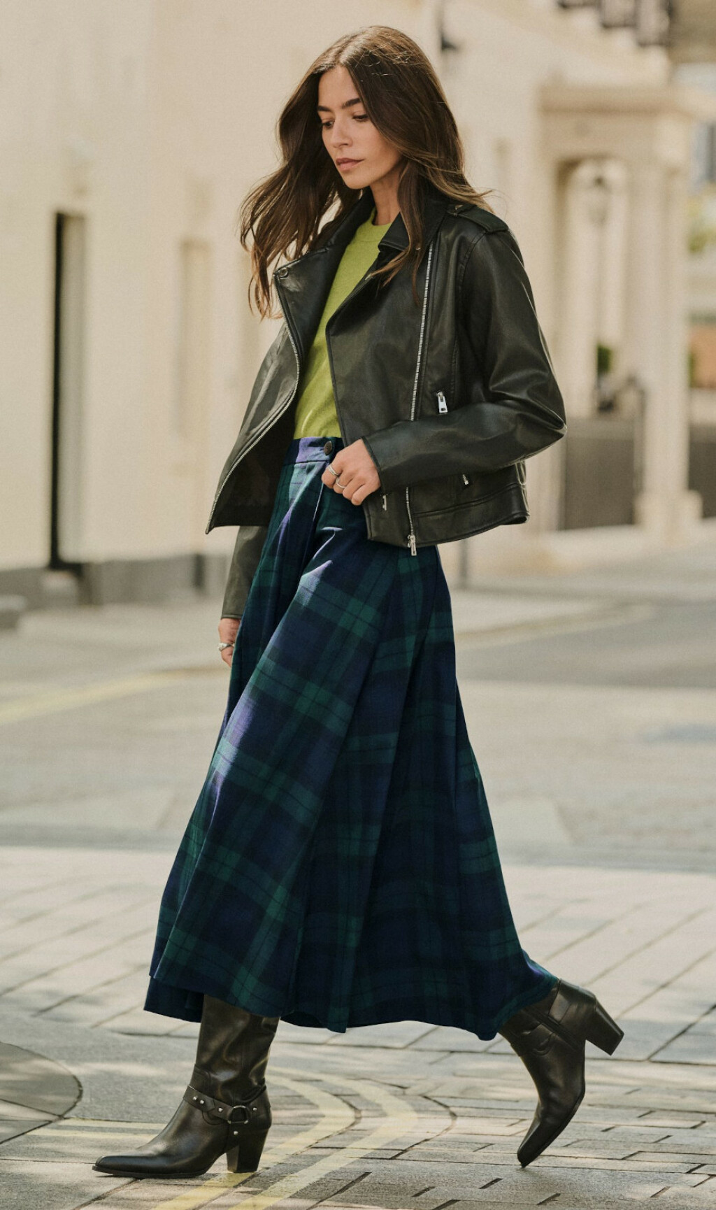 Next suknja, 63 eura