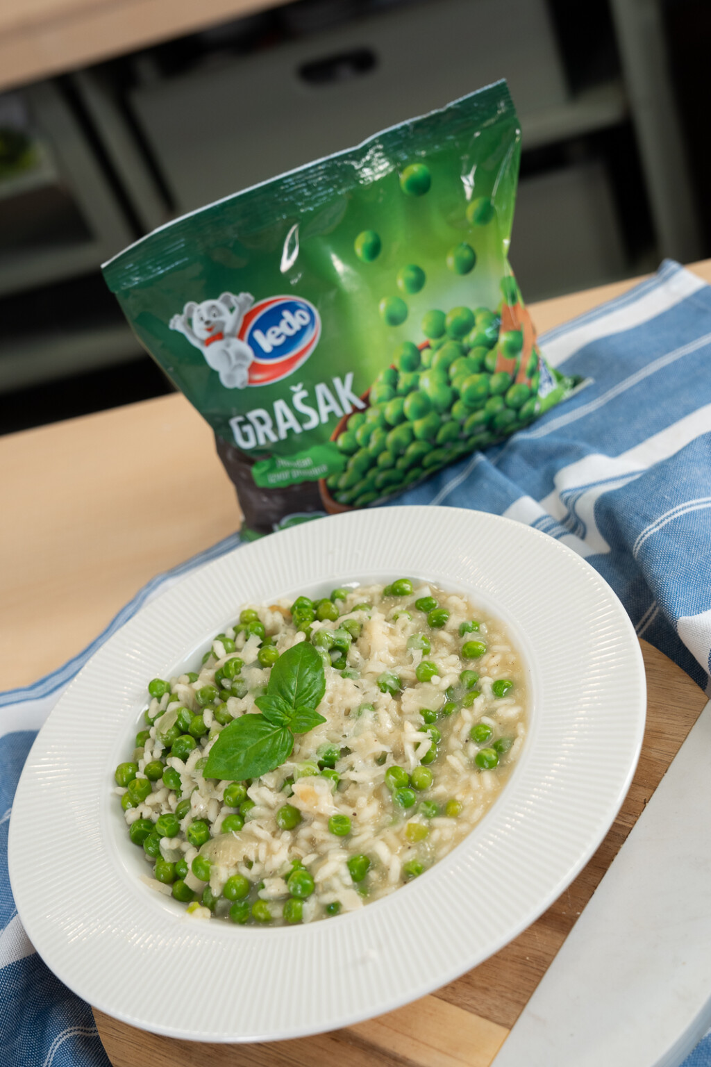 Kremasti rižoto s graškom i parmezanom