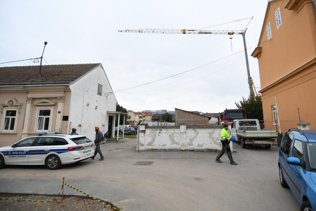 Urušio se zid zatvora u Bjelovaru, poginula dva radnika - 1