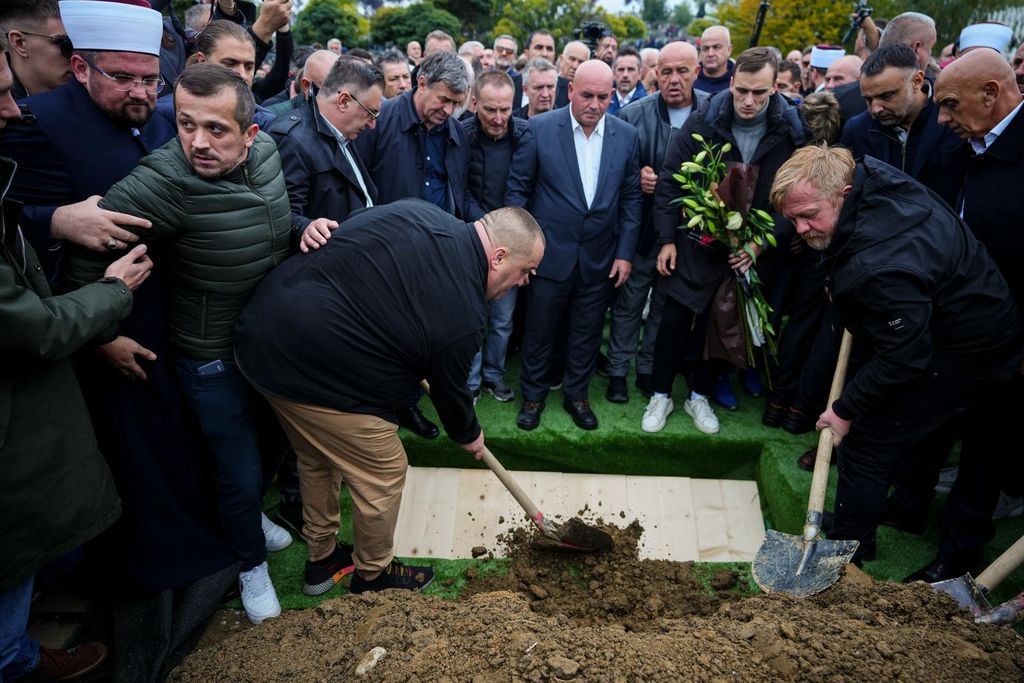 Pogreb Halida Bešlića - 1