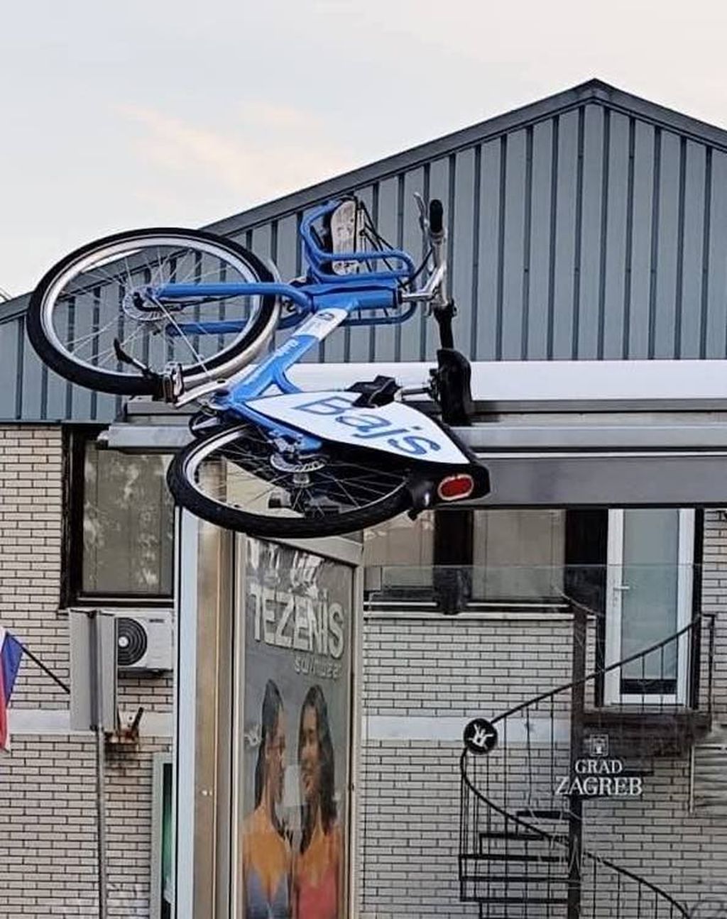 Vandali pobacali Bajs bicikle - 6