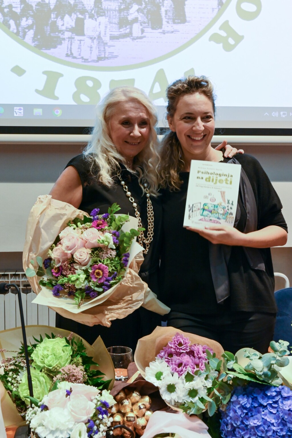 Andreja Kostelić Martić s ilustratoricom knjige Psihologinja na dijeti, Lanom Hudinom