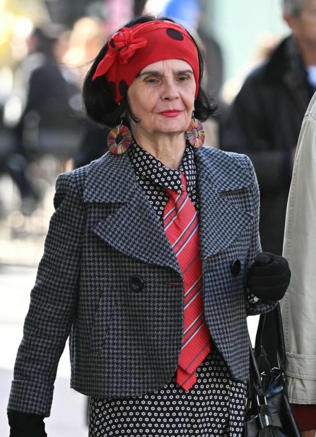 Zanimljiva igra uzoraka u street style izdanju iz Zagreba