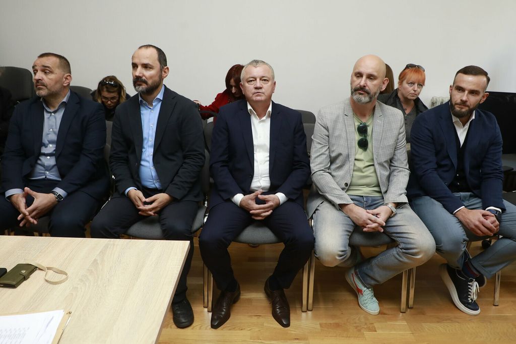 Početak suđenja bivšim ministrima u aferi po babi i stričevima - 3