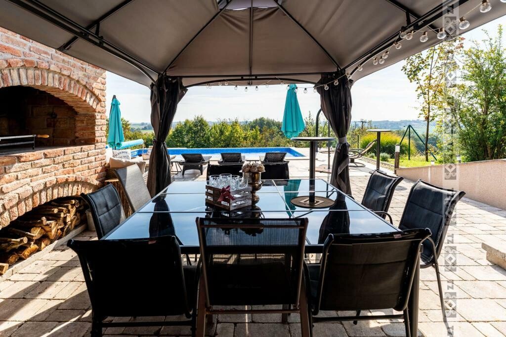 Kuća za odmor, Harmony