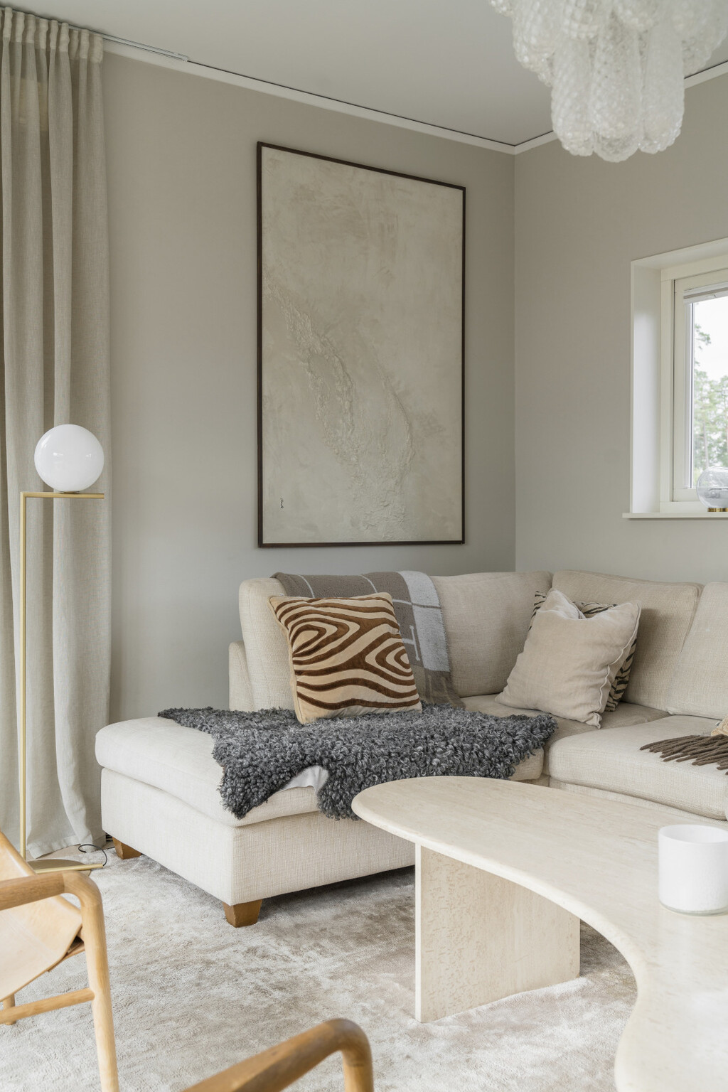 Elegantna kuća u kojoj naročito očarava kuhinja pastelno zelene boje - 1