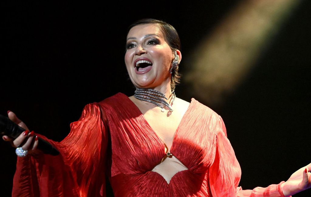 Nina Badrić u haljini brenda Maria Lucia Hohan na koncertu u Lisinskom - 8