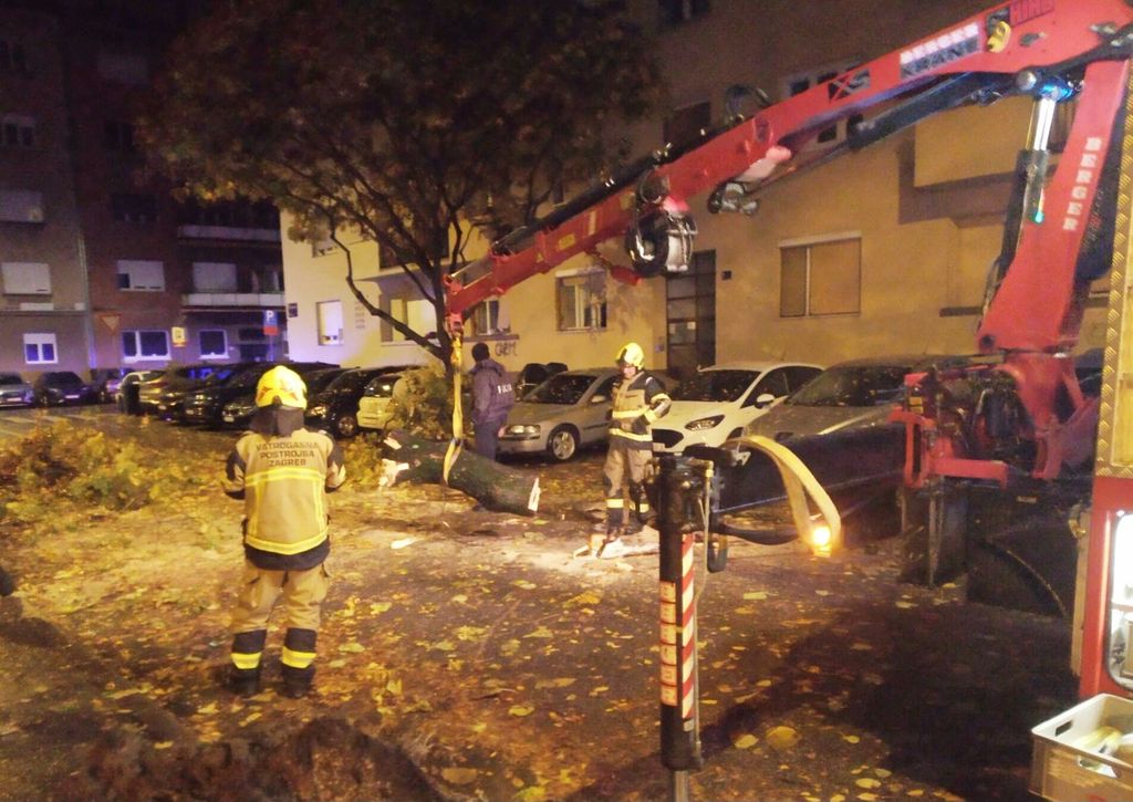 Vatrogasci na intervenciji u Zagrebu