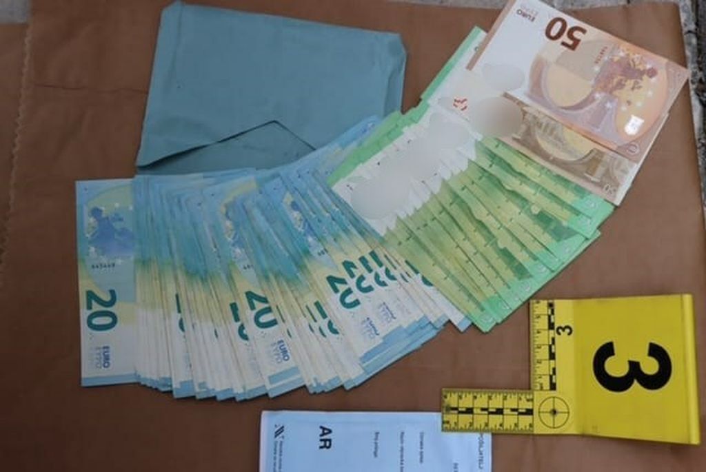 U automobilu i garaži 45-godišnjaka pronađena droga