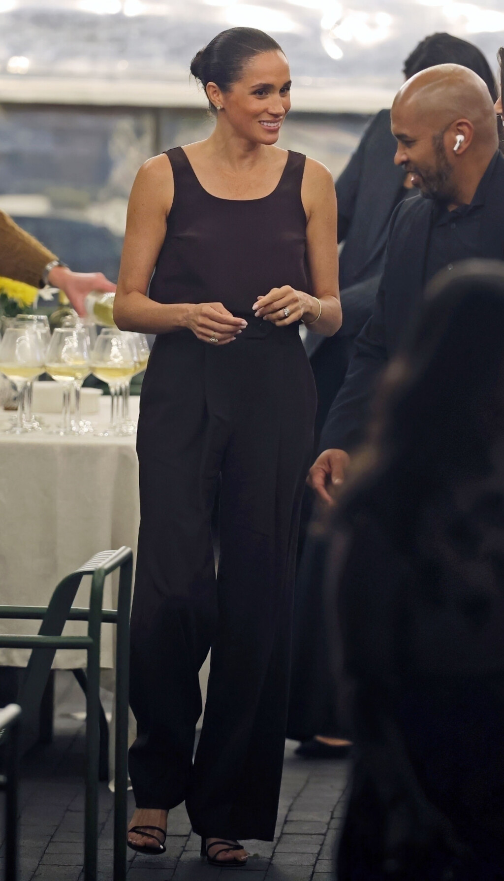 Meghan Markle u sandalama s remenčićima - 2