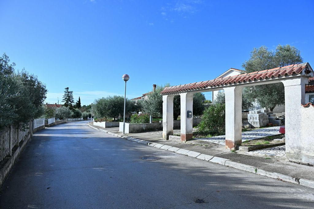 Bomba zbog koje je evakuiran dio Pule - 2