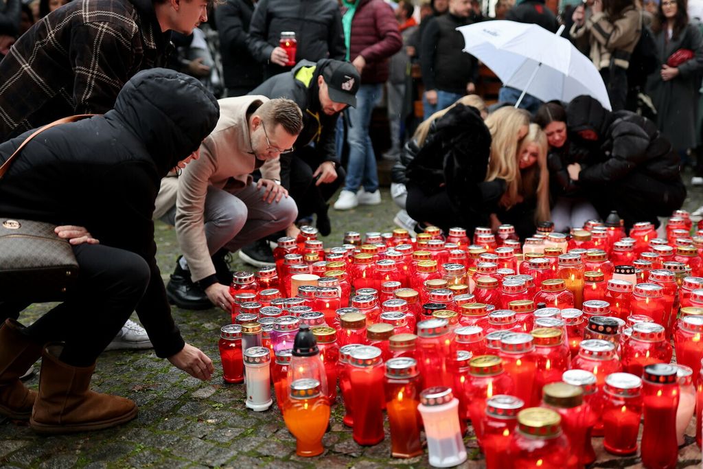 Svijeće i ubijeni otac