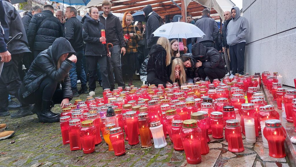 Svijeće i ubijeni otac