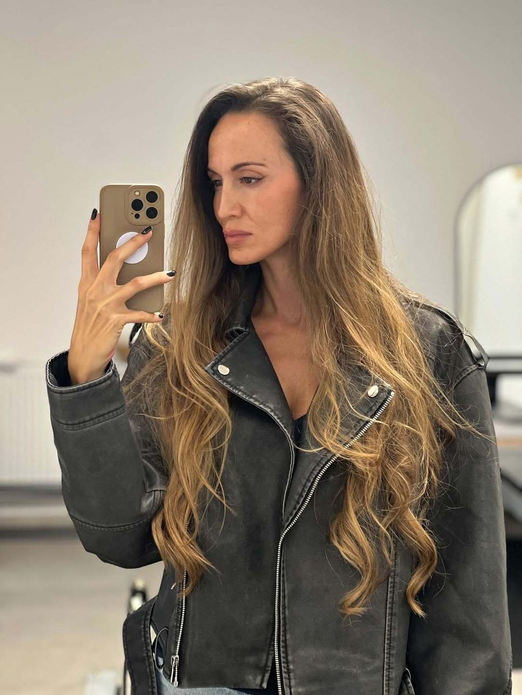 Nika Antolos - 7