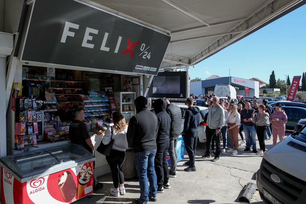 Prodaja ulaznica za Thompsonov koncert u Zadru - 2