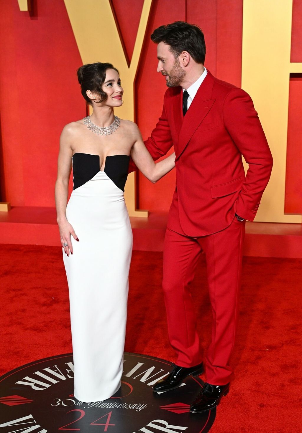 Chris Evans, Alba Baptista