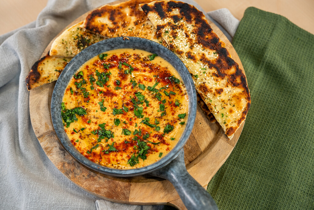 Humus i fleatbread chefa Marija Mihelja