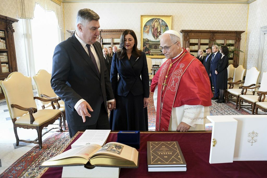 Zoran Milanović i papa Lav - 4