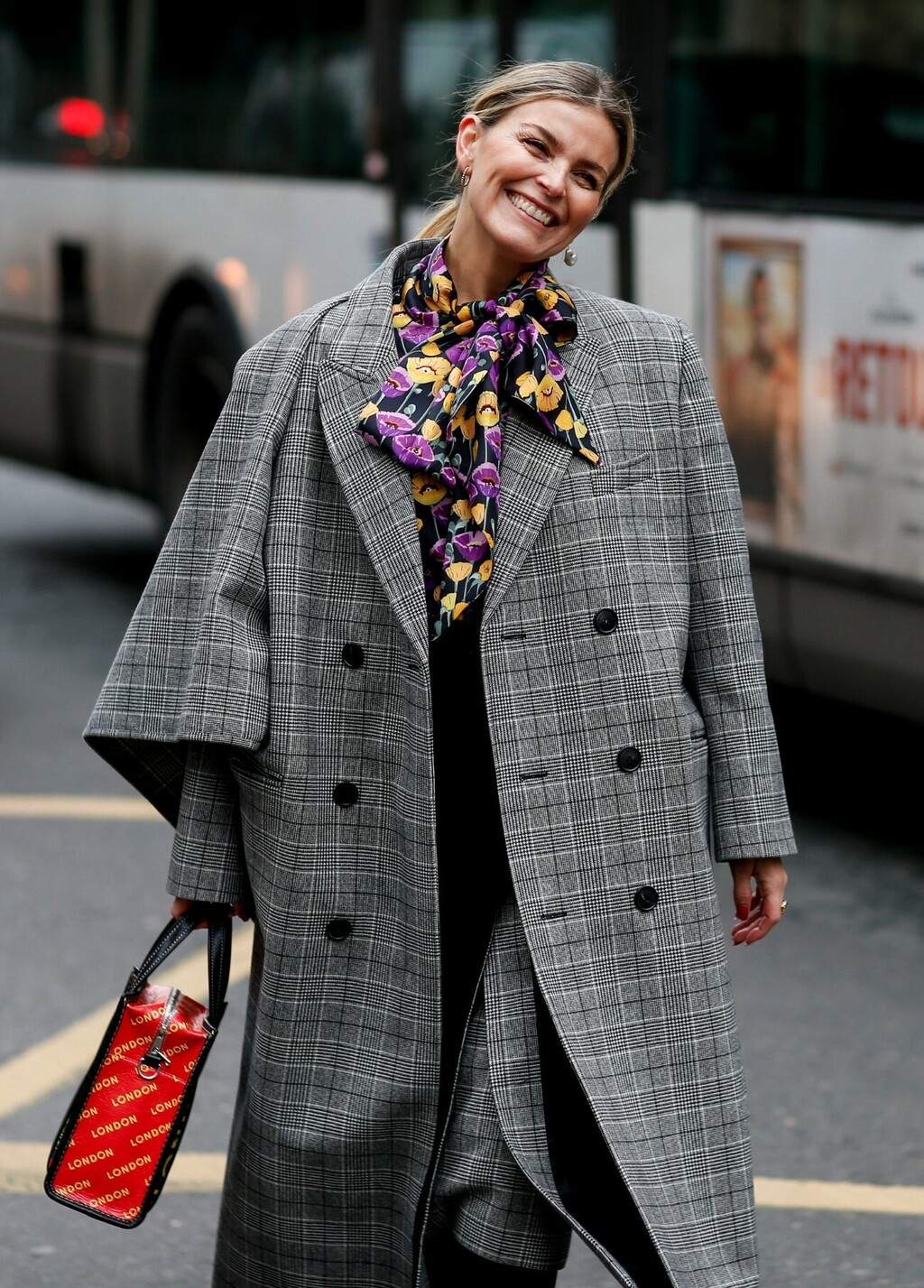 Spoj različitih uzoraka u street style izdanju s Tjedna mode - 6