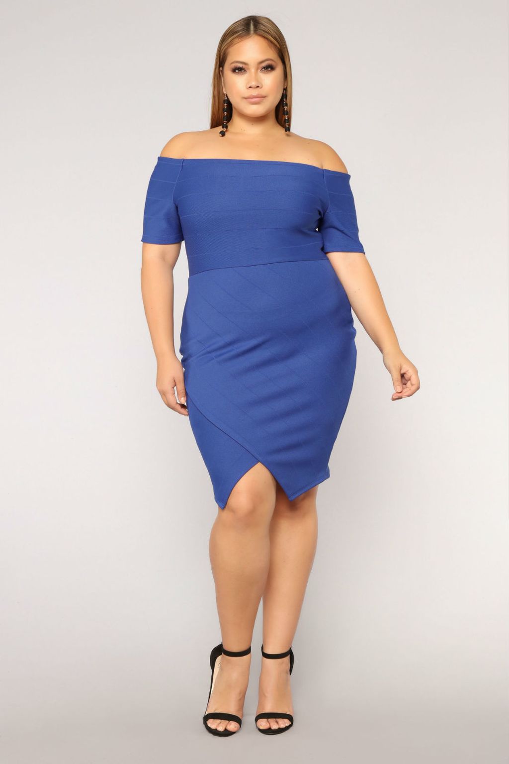 Fashion Nova, 160 kn