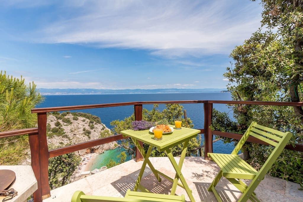 Terase u okolici Rijeke na Airbnb-u - 3