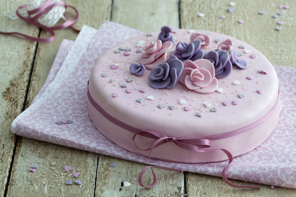 Torte s fondant masom - 9