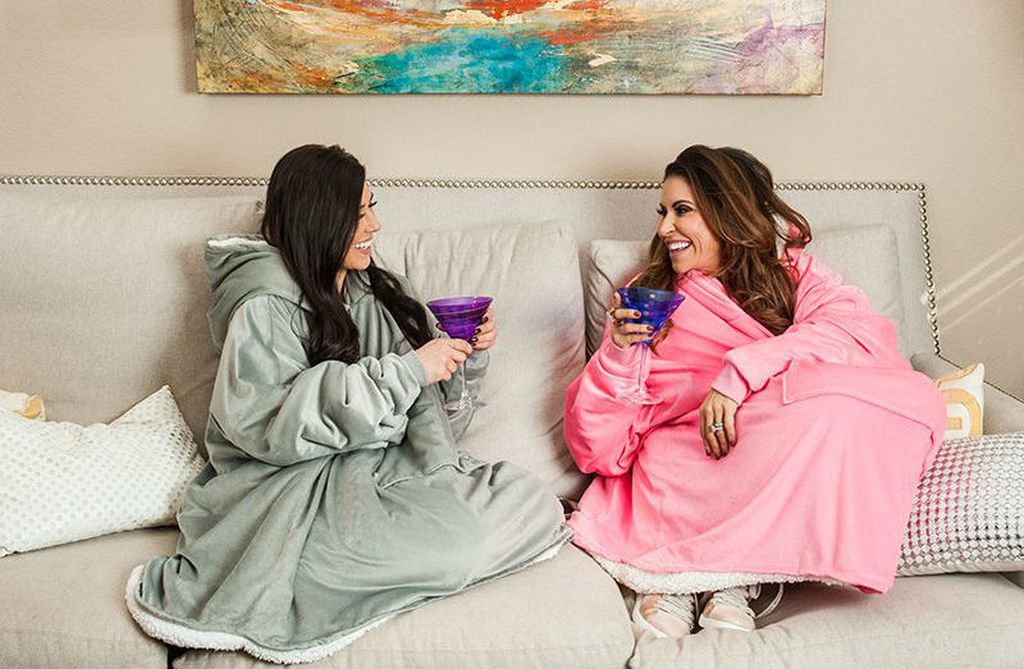 Topla majica-dekica brenda The Comfy - 1