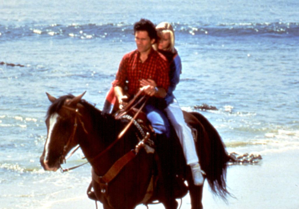 A Martinez i Marcy Walker u sceni iz Sante Barbara