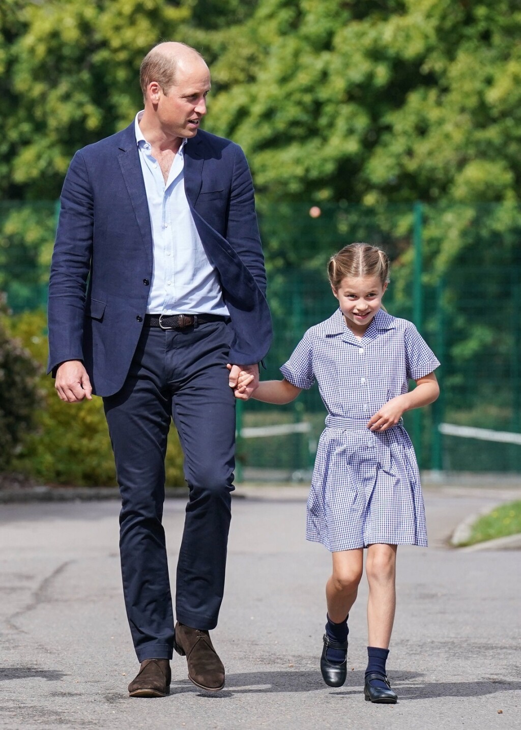 Princ George i Louis te princeza Charlotte za prvi dan škole - 5