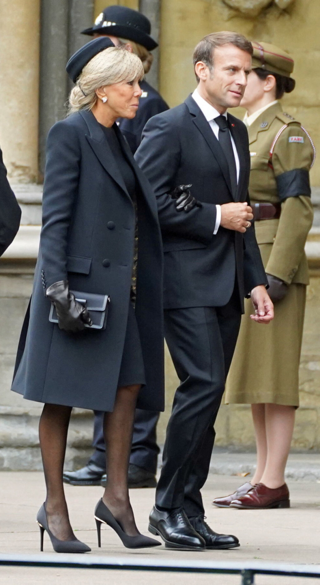 Brigitte i Emmanuel Macron na pogrebu kraljice Elizabete II.