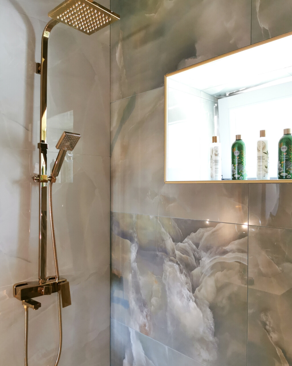 Renovacija kupaonice stare više od 30 godina u stanu u Makarskoj. - 10