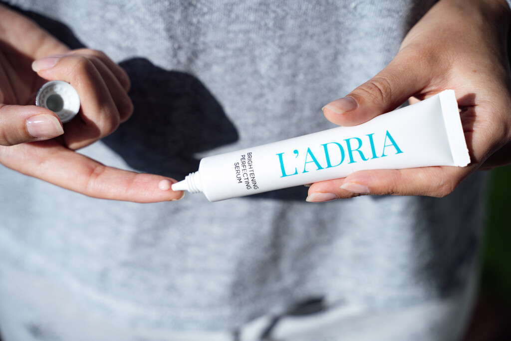 L'ADRIA Brightening perfecting serum