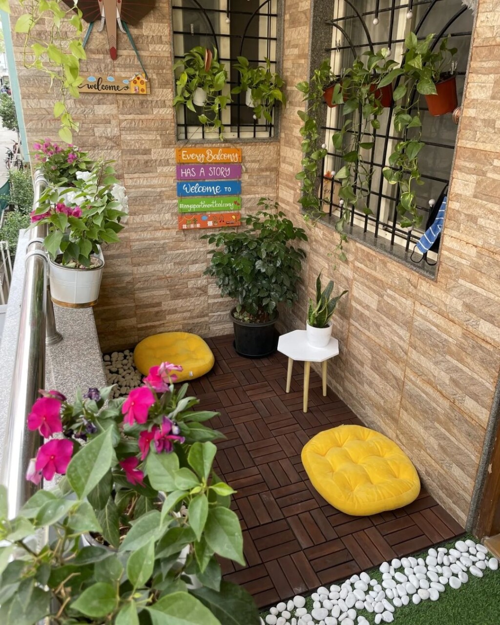 Mali balkon s puno zelenila može biti najdraži kutak u domu, a uređenje ne mora biti skupo